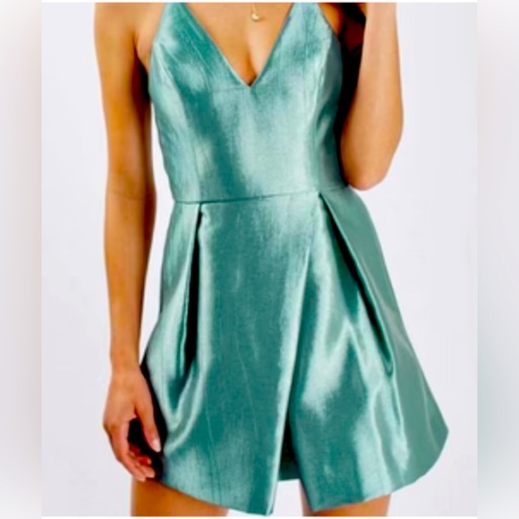 Topshop Dresses & Skirts - Top Shop  Elegant Blue Green Textured Metallic   Mini Dress Small EUC